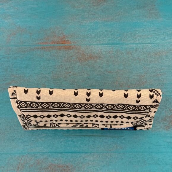 Kavu Mondo Spender Tri-Fold Design Wallet Clutch Travel Organizer Black & Cream - Picture 7 of 9